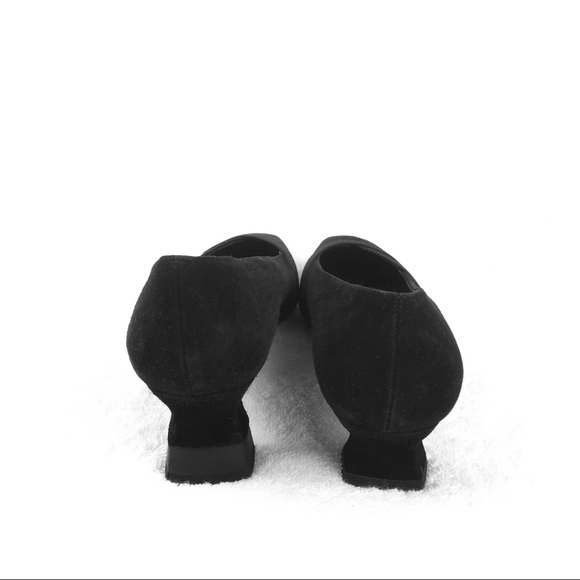 Stuart Weitzman Crisscross Pump - Picture 5 of 6